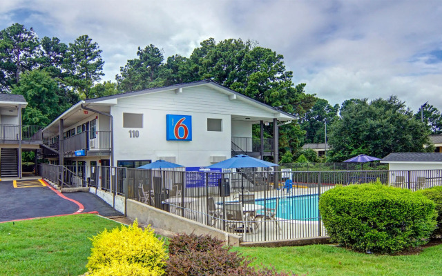 Motel 6 Longview, TX