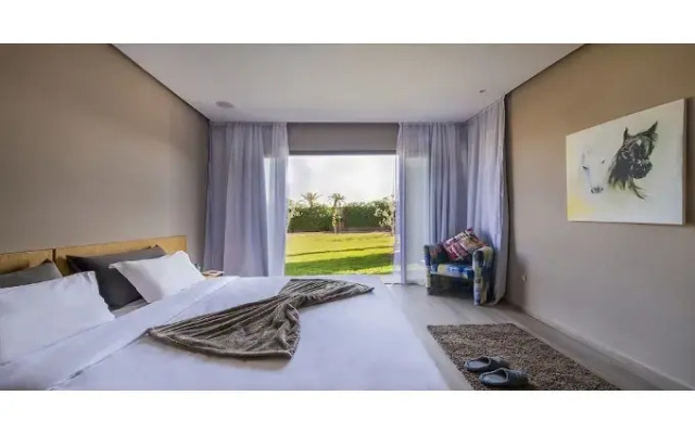 Palms Edge