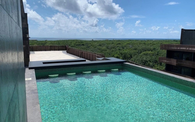 Unique Rooftop Sea View Walking to Beach The Best