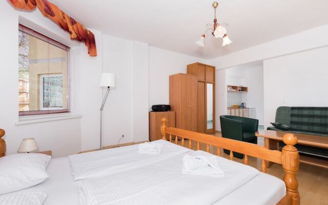 Apartamenty Pod Wiezyczkami by Renters