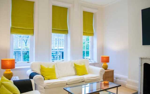 Beautiful 2 Bedroom Flat In Holland Park