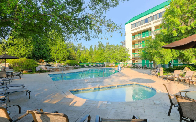 Quality Inn Near the Island Pigeon Forge