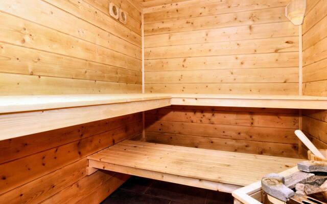 Luxurious chalet in Septon with sauna