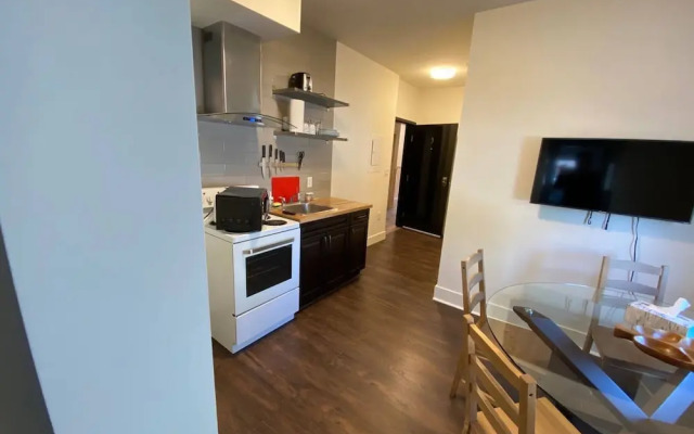New Dt Apartment Walk To All