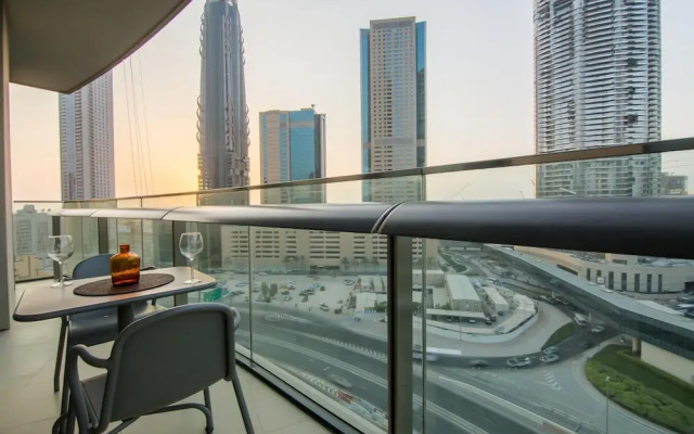 5 Apt in Architectural Marvel of Dubai