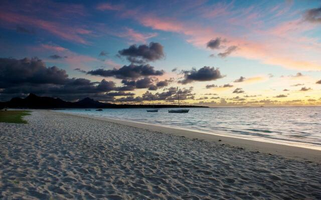 Paradise Beach by Horizon Holidays