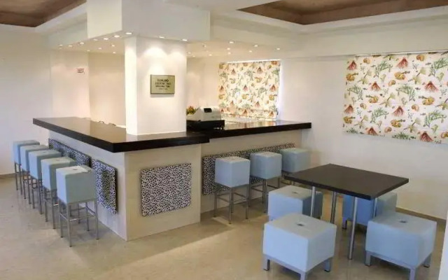 Sunland Hotel