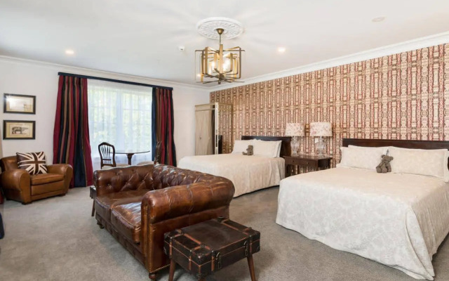 Henley Hotel