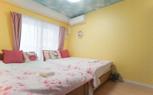 Sunny and Comfortable  Apartment 73
