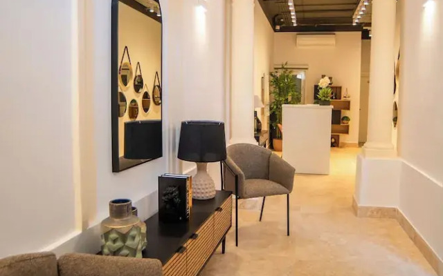 Orbis Boutique Studios by Holi