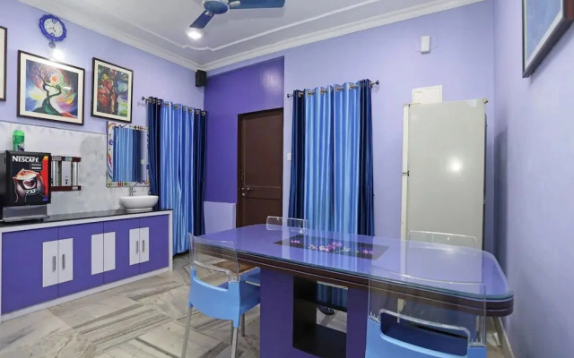 Comfort Inn By OYO Rooms