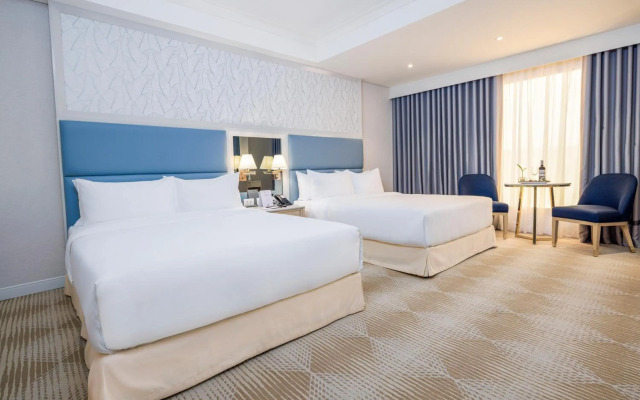Royce Hotel & Casino