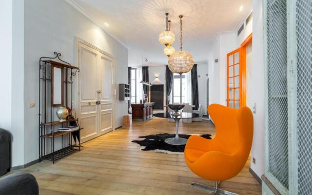 The Cosmopolitan Lodge