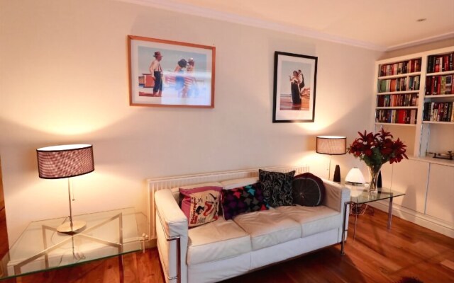 Elegant 2 Bedroom Flat Earl's Court