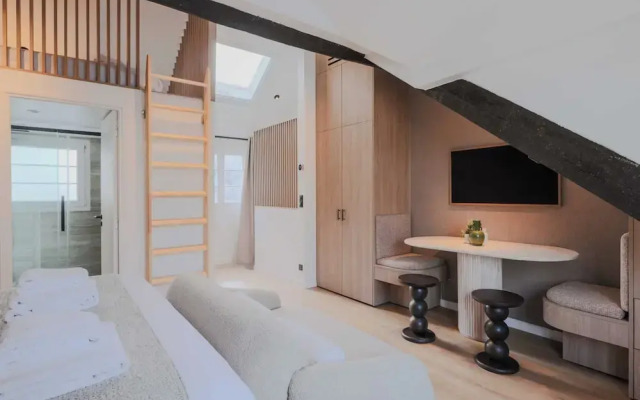 Charming and Intimate Apartment - 2br/3p - Louvre