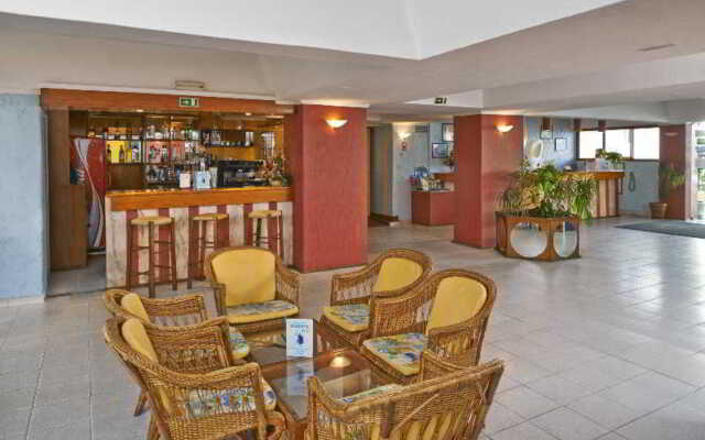 Apartamentos Turisticos Ourasol