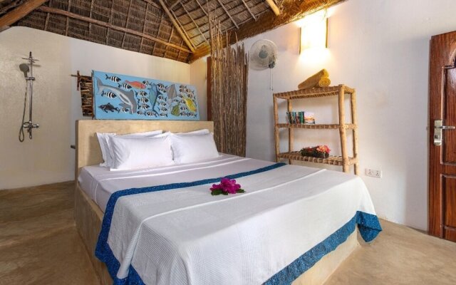 Shanuo Beach Bungalows
