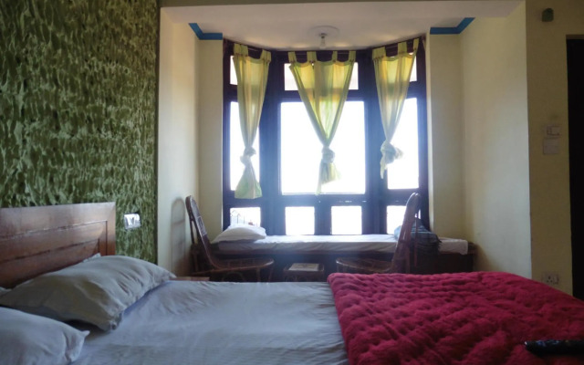 Monal Inn by Nature