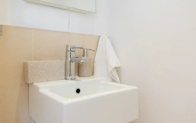Platinum Apartment next to London Bridge 9995
