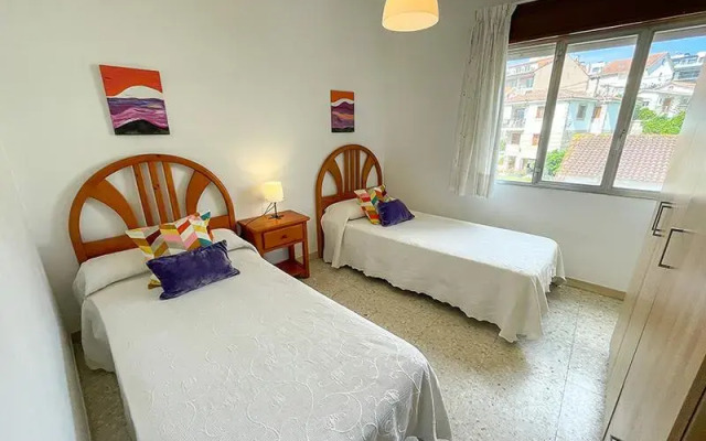 Apartamentos Portonovo Playa 3000