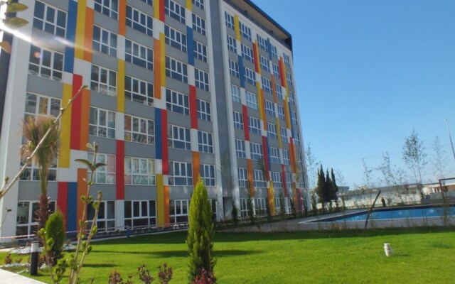 Central Flat With Shared Pool Near Antalya Airport