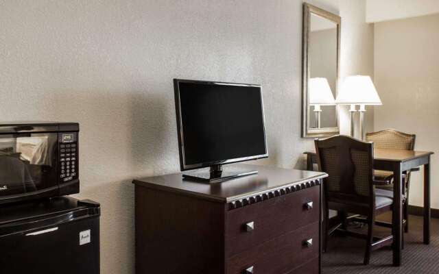 Comfort Inn & Suites