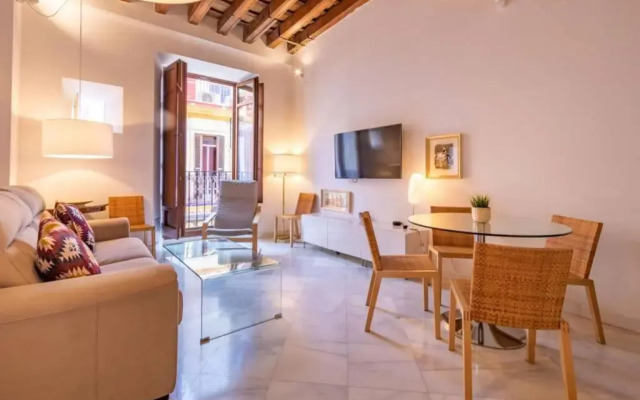 Hernando Colon Deluxe Suite by Valcambre