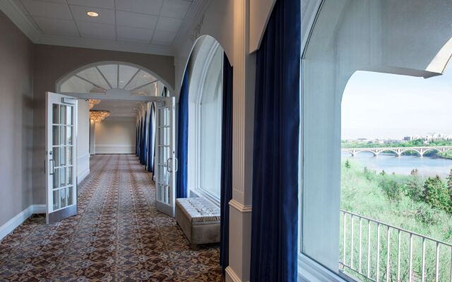 Sheraton Cavalier Saskatoon Hotel
