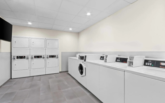 Everhome Suites Chandler Phoenix Fashion Center