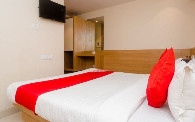 OYO Flagship 19748 Starwood Residency