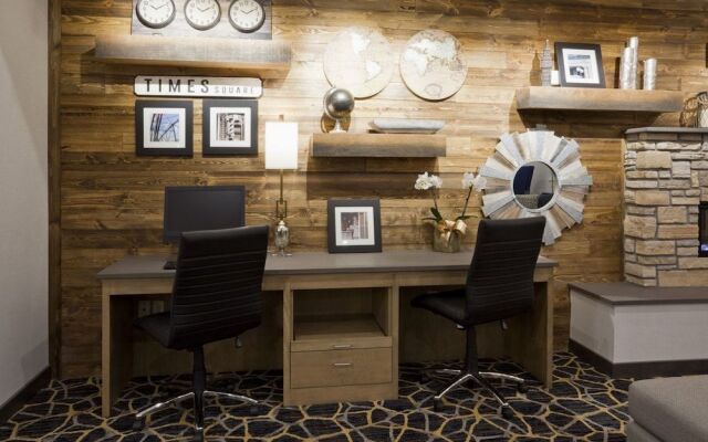 GrandStay Hotel & Suites Algona IA