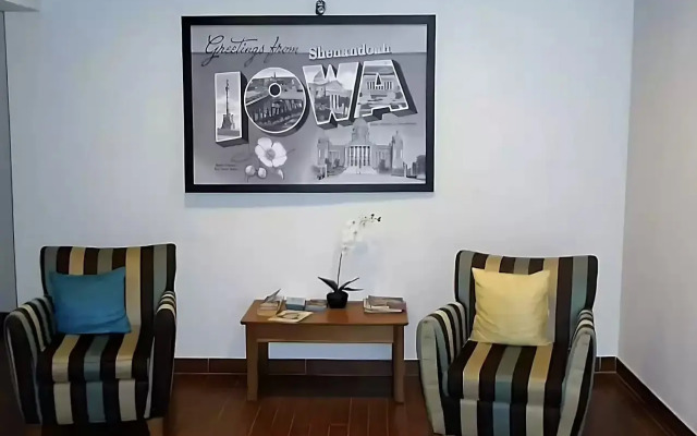 Super 8 by Wyndham Shenandoah