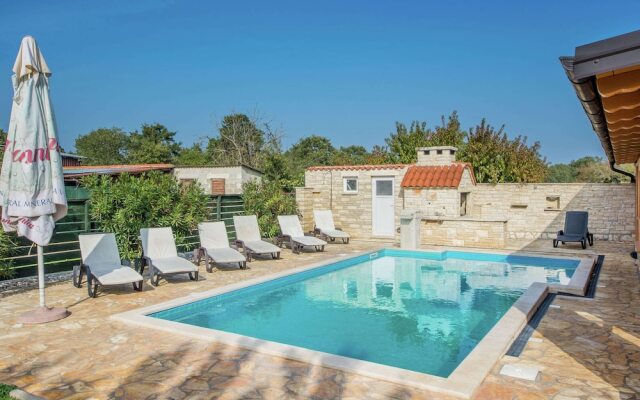 Magnificent Holiday Home in Istria