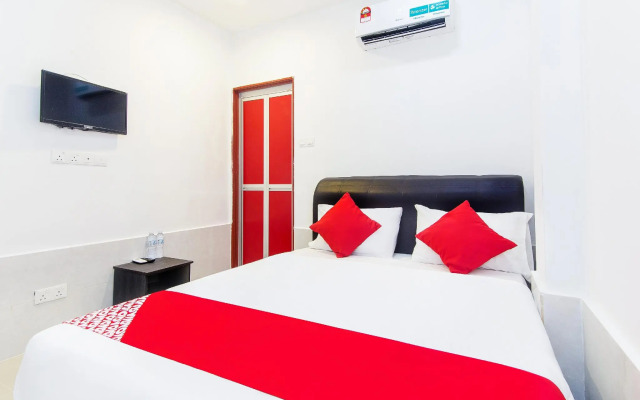 OYO 414  Adiff Palace Hotel