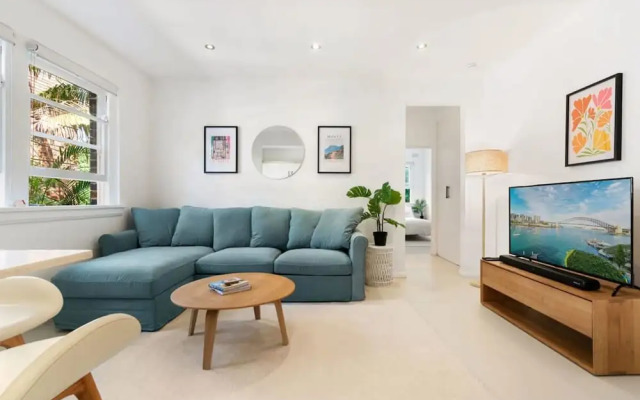 Bondi Breeze Apartment