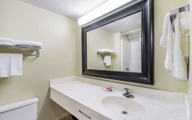 Super 8 by Wyndham Dandridge