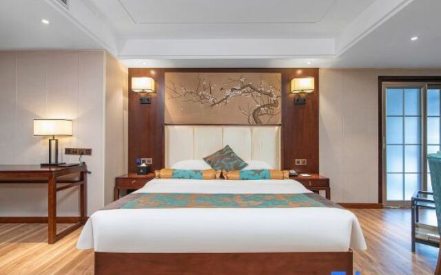 Yahou Light Luxury Hotel