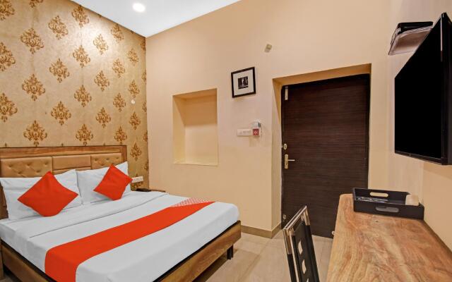 Collection O 82726 Stayhub Inn