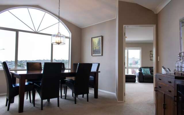 Grand 4 Bedroom Home With Balcony and Garden