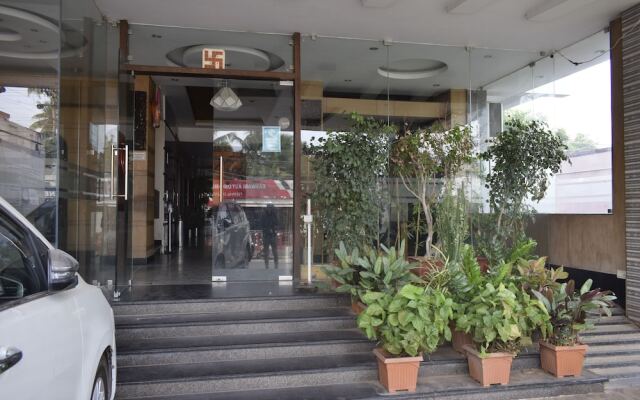 Hotel Tamizh Park