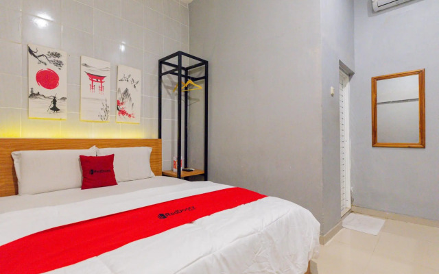 RedDoorz @ Manukan Surabaya