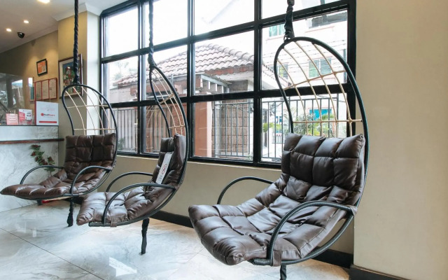 RedDoorz Plus Near Bamboo Organ Las Piñas