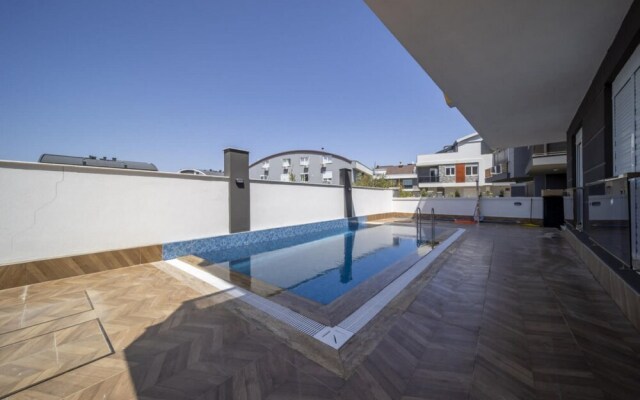 Charming Apartment With Pool in Muratpasa Antalya