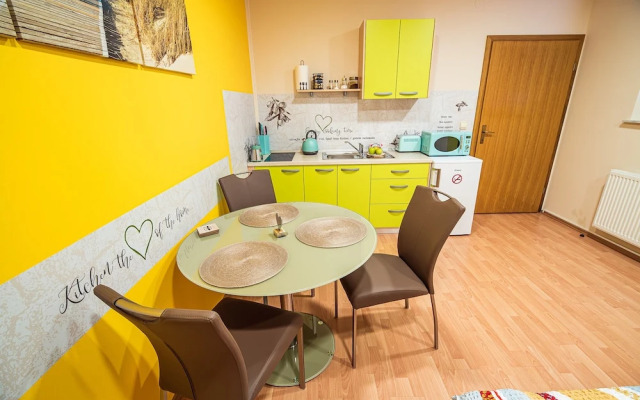 Lux Living Apartment Budic