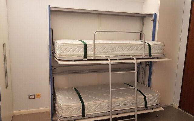 SESTRI MARE 5 AR122 (3 guests)
