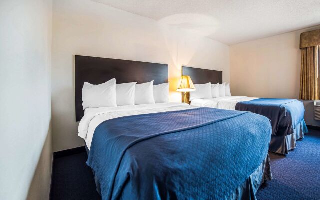 FairBridge Inn & Suites Sunnyside