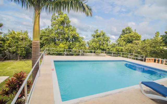 9 bed Villa Montego 10 Minute Walk to the Beach