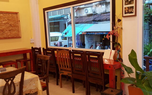 Bangkok Check Inn - Hostel