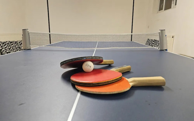 SnoozeDen Westmead – Windsor Castle & Legoland