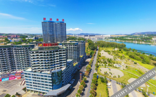 Danjiangkou Guanlan International Hotel（Hanjiang Avenue storefront）